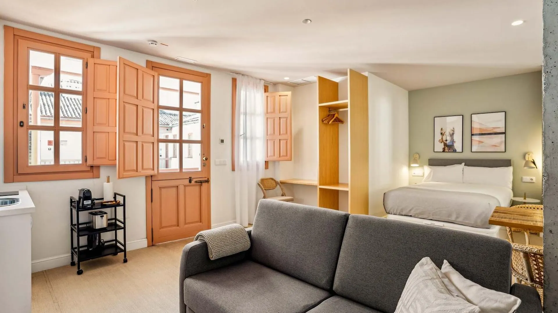 Limehome Cordoba Calle Pozanco Spain